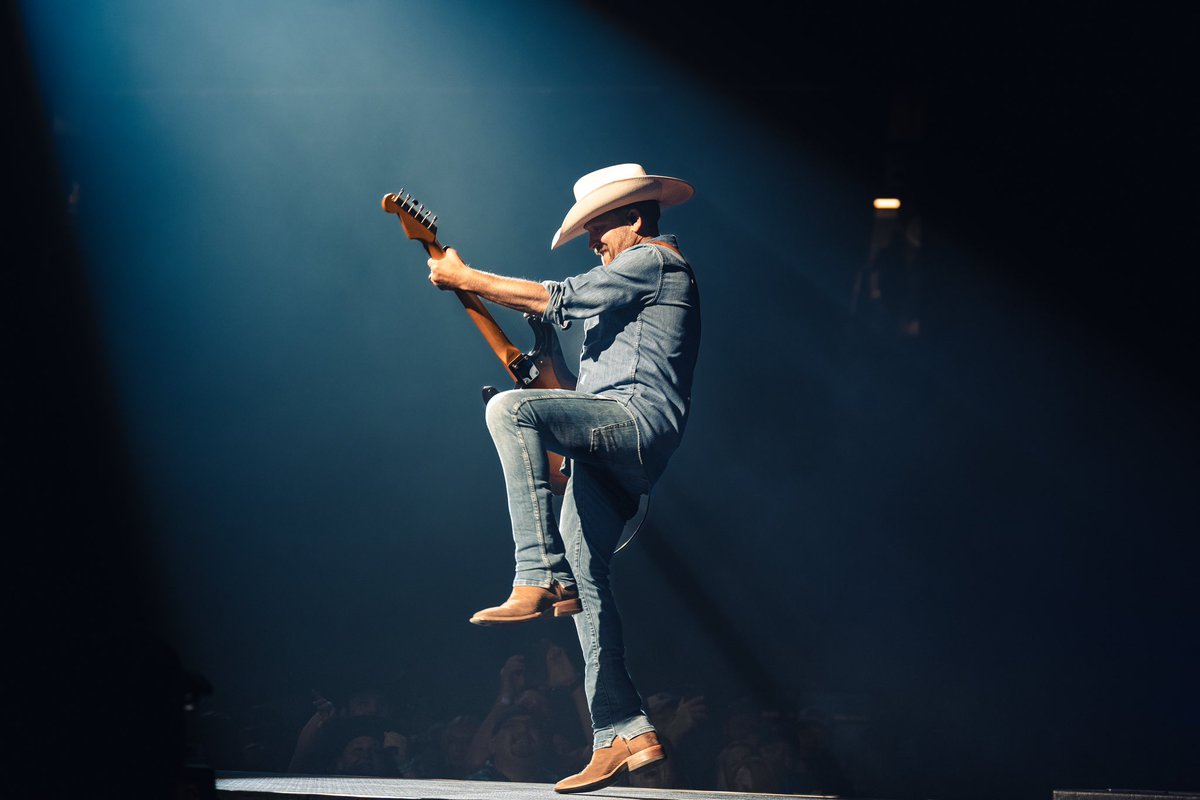 FMBankArena's tweet photo. Justin Moore said he wanted to leave some good juju in the Arena. We think he did just that. 🎸🤠

🎶Justin Moore: The You, Me, &amp; Whiskey tour with special guests Tyler Braden and Jake McVey

📷 Tennessee Photoworks https://t.co/i6xsayUGqI