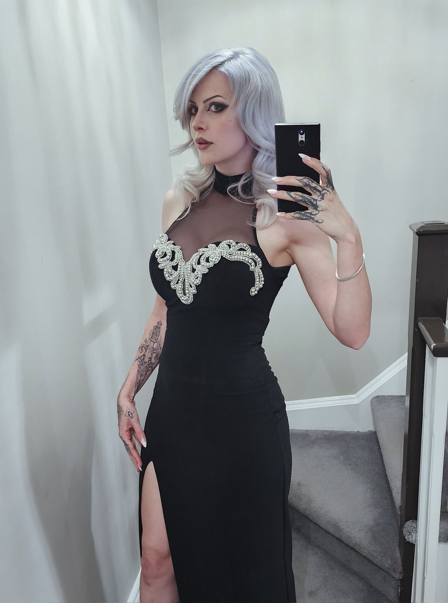ms_spookykins's tweet photo. Went to a party last night ✨ https://t.co/un8rBiPQNJ