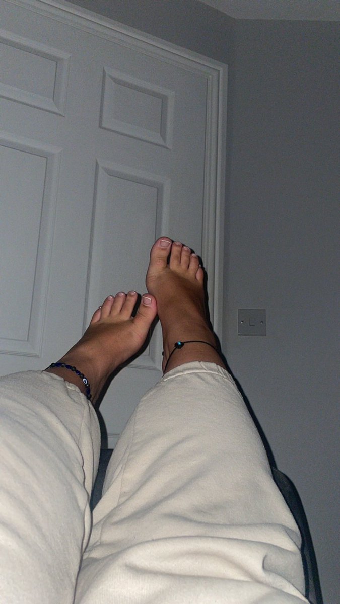 Chanel515920's tweet photo. Tanned holiday feet☀️🌞
Dm for more🩷 https://t.co/Q8tQChH8Ig