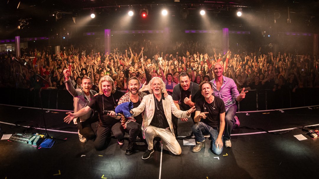 wetwetwetuk's tweet photo. Thank you Minehead, goodnight! π€
#wetwetwet #wetwetwetlive #wetwetwetuk #livemusicweekends #butlins #butlinsminehead https://t.co/eKkqHgyxPk