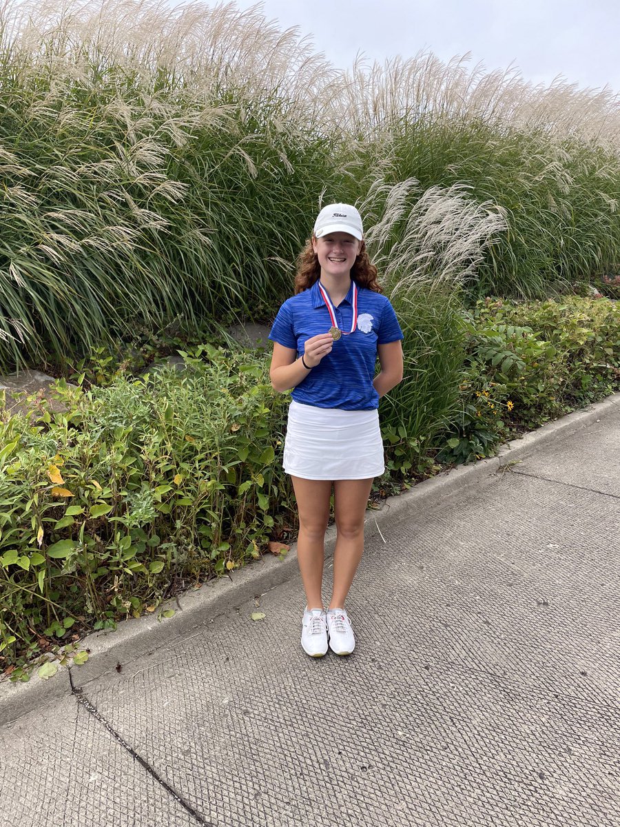 St Francis Girls Golf continues to have success! Second place at the Jacobs Eagle Cup. 14 schools, 84 golfers.  Shout Out to Emmy H for her win as the 1st place Medalist.  
@shawlocal. <a href="/dhpreps/">Daily Herald Preps</a>. <a href="/KaneCountyPreps/">KaneCountyPreps</a> <a href="/bobnarang/">Bobby Narang</a> <a href="/dhpreps/">Daily Herald Preps</a>