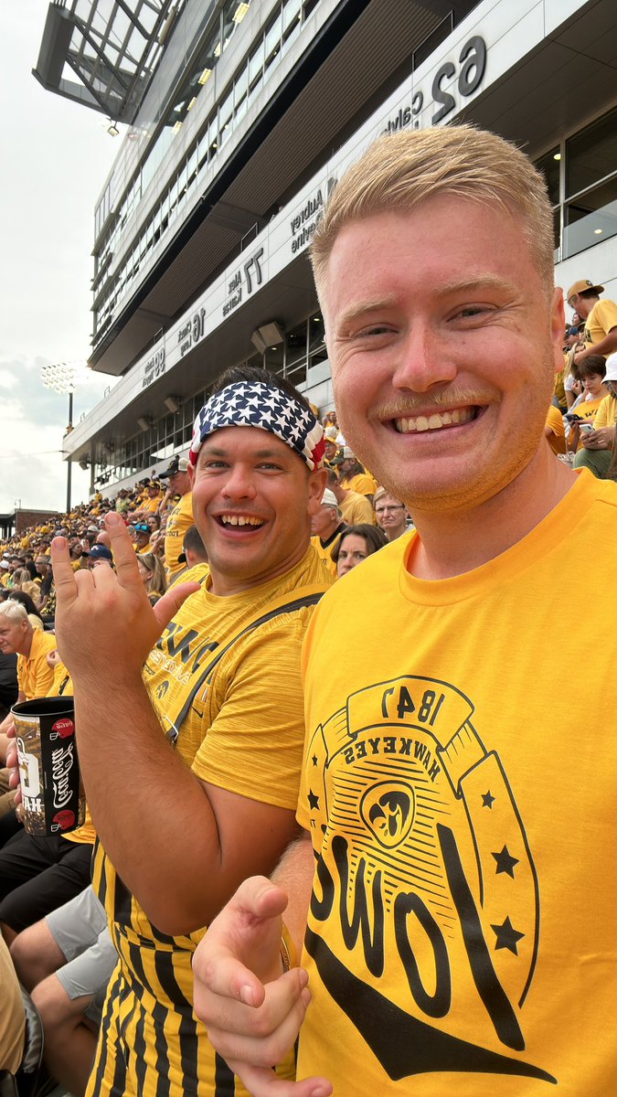 DKeegan97's tweet photo. Traveled 4400 miles to see a Hawkeye W! #fightforiowa https://t.co/Fz6zFqhvtP