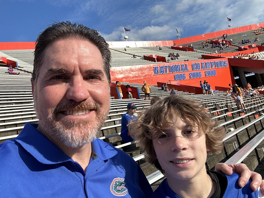 Jlasnet's tweet photo. #onlyintheswamp https://t.co/Qw7TVEN0D3