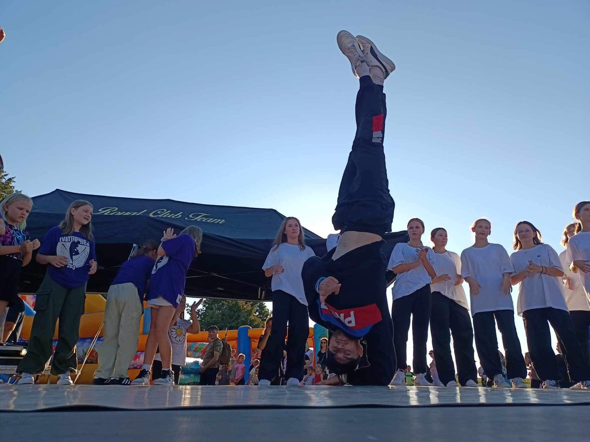 KlukaDamian's tweet image. …Żeby życie mieć jak sen musisz mało spać
No chyba że ze mną
Jestem z bloku baby wiem jak dobrze kraść
Ręce do góry! Dawaj serce! Ze mną nie ma co się bać!!!
#streetflow #bboy #SHOWTIME