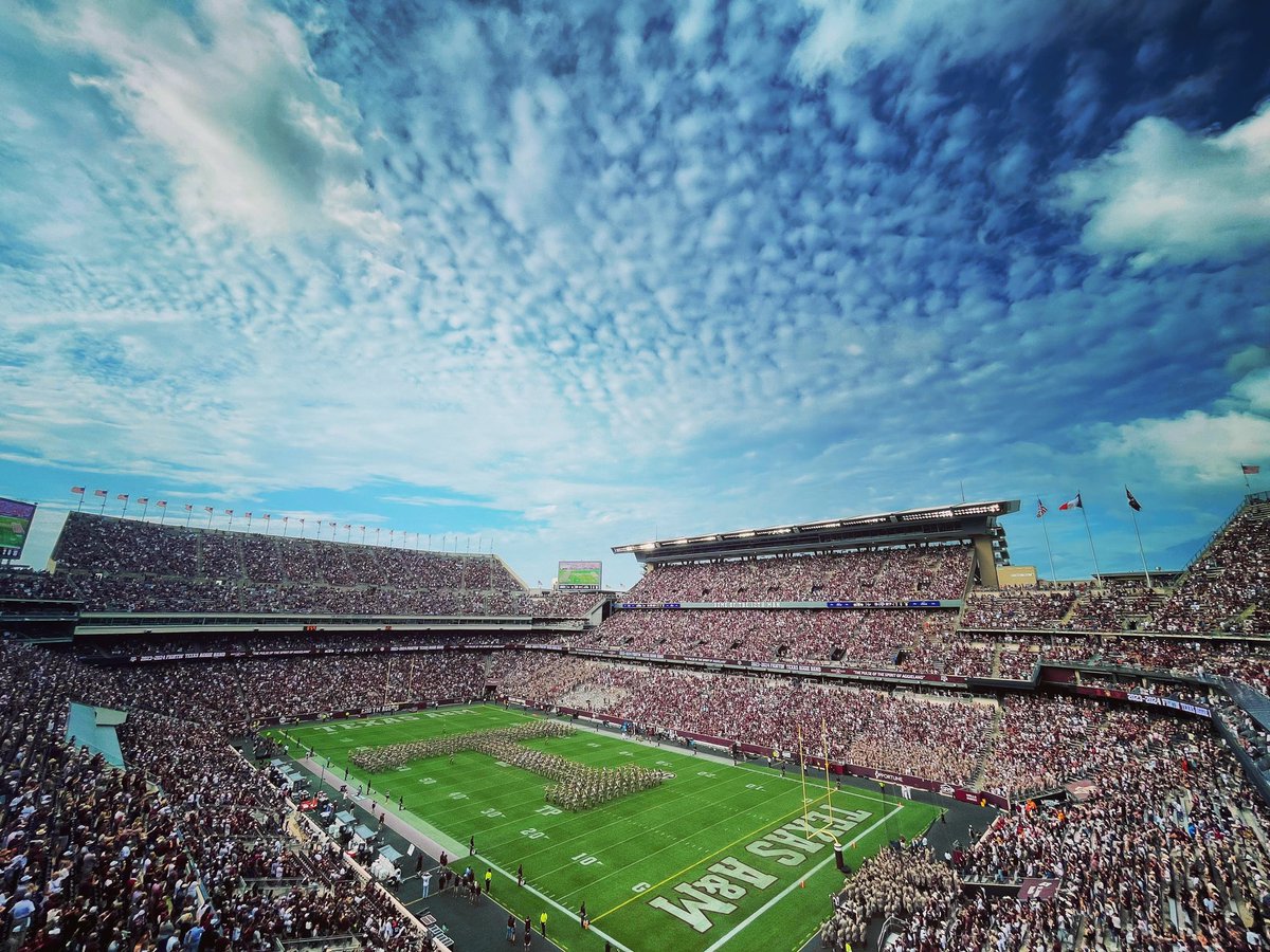 lacummings15's tweet photo. Thanks to the rain, itβs a beautiful day for some @AggieFootball! πππΌ #bthoulm https://t.co/Fr2XFS20v3