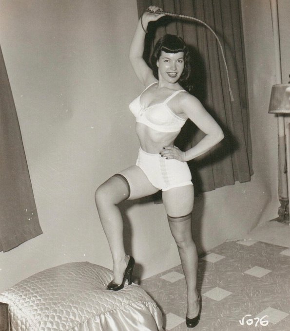 💥 Here&rsquo;s to a whip-happy weekend for all you Bettie babes and beaus! 💋🖤   #pinupqueen #1950s #bettiepage<a href="/tag/pinup"class="tags"><span>#pinup</span></a><a href="/tag/pinupmodel"class="tags"><span>#pinupmodel</span></a><a href="/tag/bettiepage"class="tags"><span>#bettiepage</span></a><a href="/tag/1950s"class="tags"><span>#1950s</span></a><a href="/tag/domme"class="tags"><span>#domme</span></a><a href="/tag/vintagestyle"class="tags"><span>#vintagestyle</span></a>