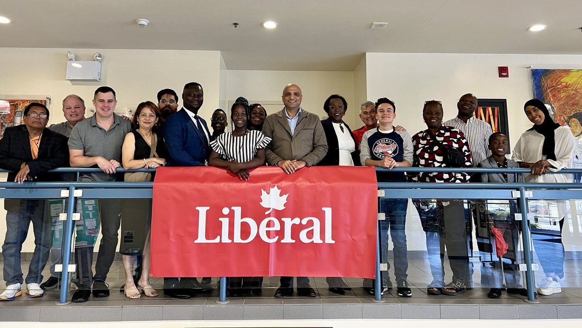 QasirDar's tweet photo. Grateful for engaging conversation with our Liberal family in #Oshawa . 

We dove into the world of positive politics, the power of listening, and our united path forward for everyone.
Thank you Team Oshawa!!
@LPC_O https://t.co/BVidnRAyqG