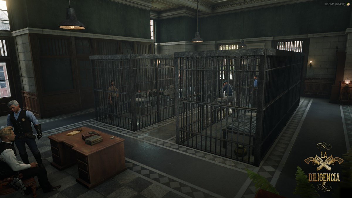 Tras estas puertas, el departamento está en plena acción. Las celdas llenas de malandros son testigos de la lucha incansable por la seguridad. 🤠🌵 #rdo #redm #ladiligencia #RedDeadRedemption