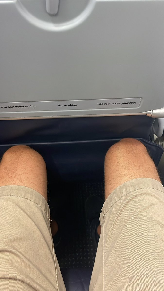 davidhogg111's tweet photo. This little leg space should not be legal. https://t.co/Zk9DKC8lX1