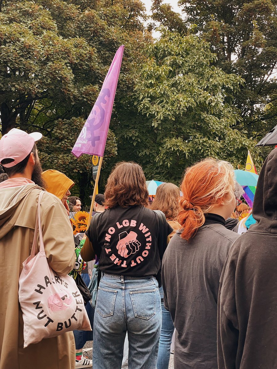 trà 💖💜💙 tweet media