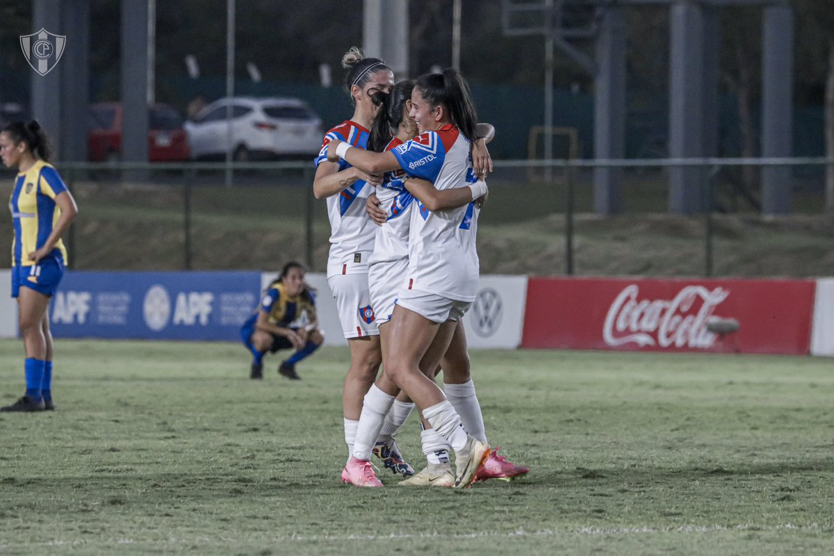 CerroFutbolFEM's tweet photo. Final del partido en el CARFEM

Ganó CERRO PORTEÑO! 

Sportivo Luqueño 0 🆚 5 Cerro Porteño

⚽ Torneo Clausura | Fecha 9

#JueganEllas ⚽🏃‍♀️
#JuegaElMásPopular 🔵🔴 https://t.co/M3Md0mSvci