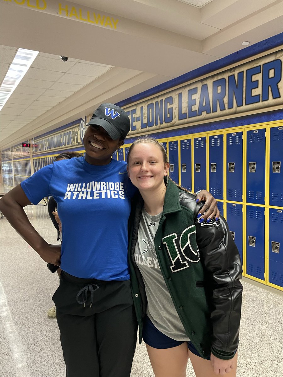 FrantzenAthlete's tweet photo. Always a good day when I see @CoachOhhhh 🥰 https://t.co/vCugtpqAM7