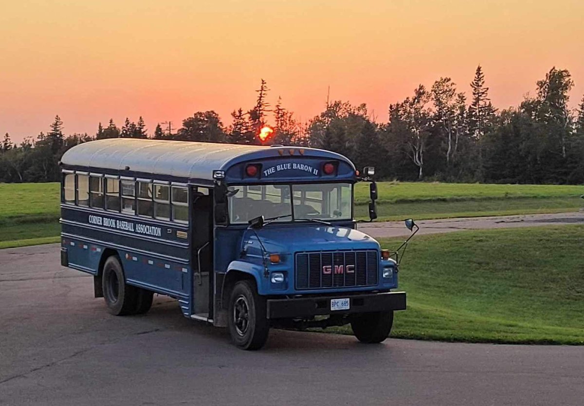 Davis12_'s tweet photo. Qualifier 🥇Provincials🥇Travelled to PEI on the Blue Baron which Head Coach Robbie Myrden did 50 years ago. Won Atlantics🥇. 1st time for the Barons since 1990 when one of our players dads won their junior year. It was meant to be. @DonBradshawNTV  @NTVNewsNL @nikmercer @CBCNL https://t.co/ynRP7N0bld
