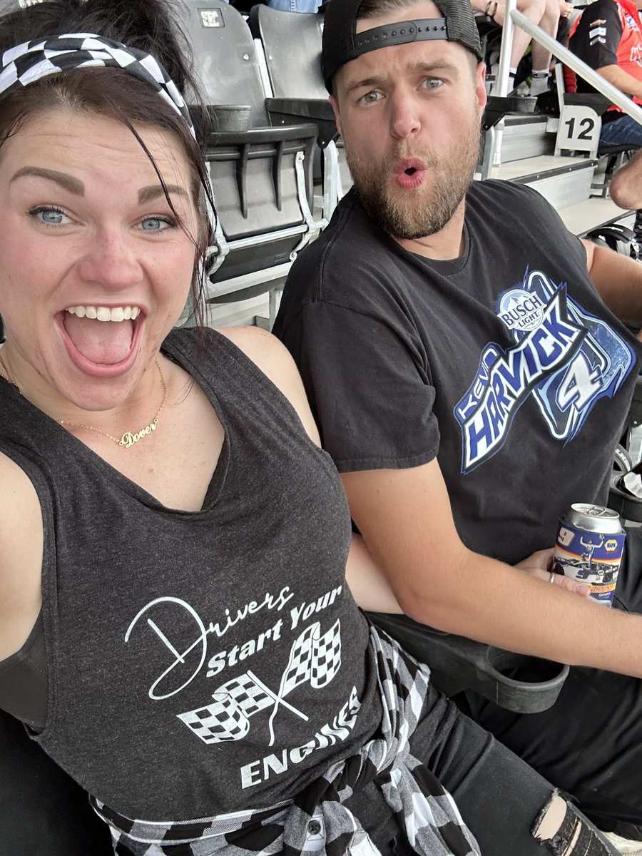 SmileyKyleighM's tweet photo. Ready for @ItsBristolBaby!!!!! @NASCAR https://t.co/ibqSpZgTrU