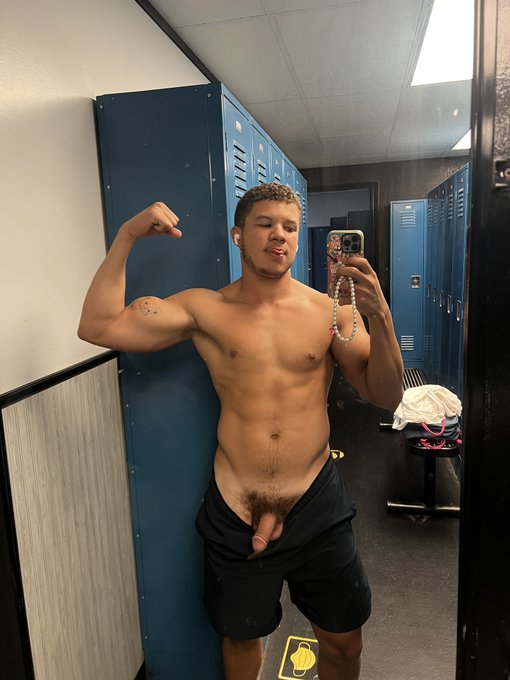 soft boii https://t.co/EaQdvDET3w