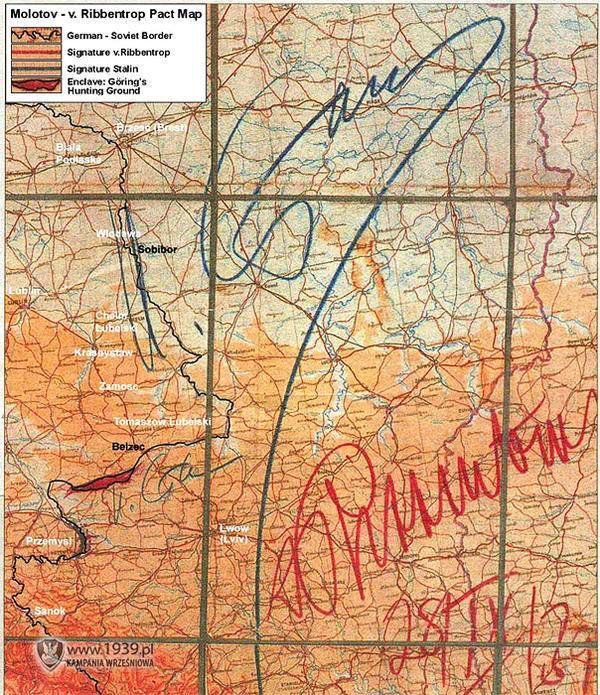 🗓️#OTD in 1939, the USSR, in alliance with Germany as per the Soviet-German Molotov-Ribbentrop Pact, invaded Poland from the east. This pivotal moment ignited Poland's entry into #WW2 and led to the division of its territory between Soviet and German forces.