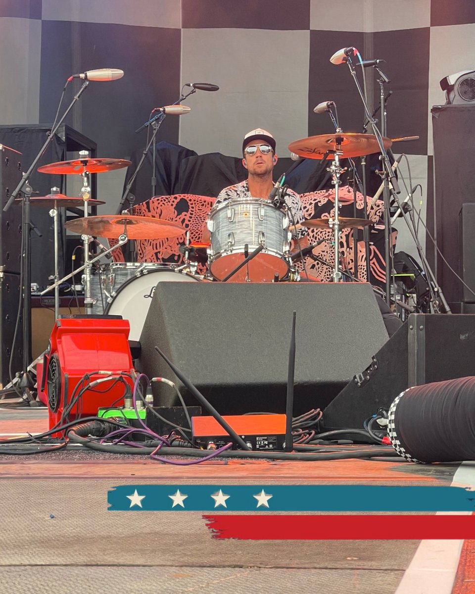 Dazed n Confused STL are ON! Don't miss this rockin' act. 📷

Shout-out to our own Dustin Row on the drums! 📷

#S4SSTL #Songs4Soldiers