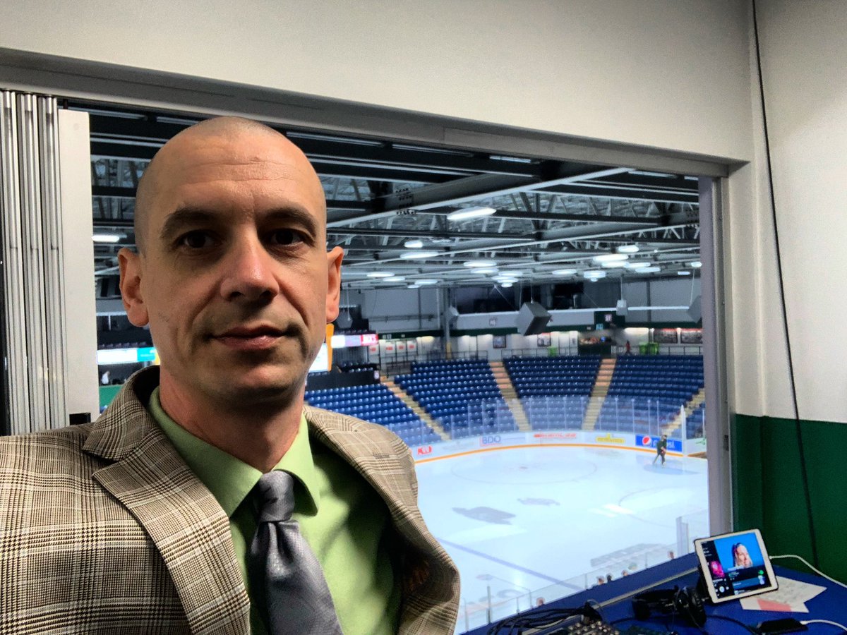 WylieHenderson's tweet image. Back for my 10th season in the booth. Thank you @CranbrookBucks and @BCHockeyLeague for letting me do what I do.

#tenyears #hockeybroadcasting #jointheherd #gobucksgo