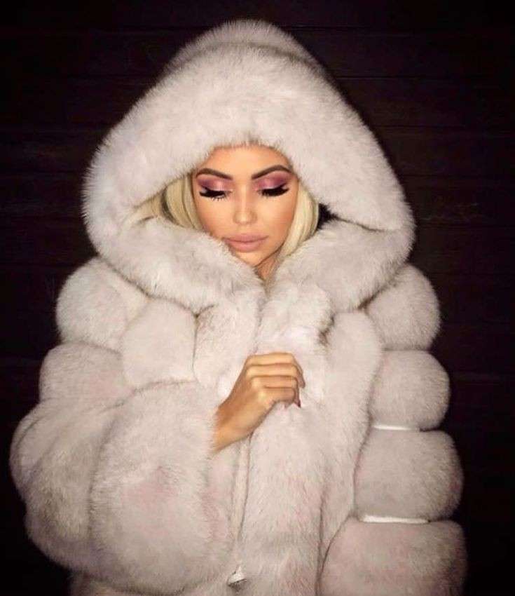 AlternateRam's tweet photo. "Don't you love what's happening to me? Every time you fuck me in this coat, my body becomes sexier, and I feel another morale slip away. Now come on, let's go again. What, out of stamina? Fine, I guess I'll have to find myself a real man. So long, loser." https://t.co/jZ8g5Qungu