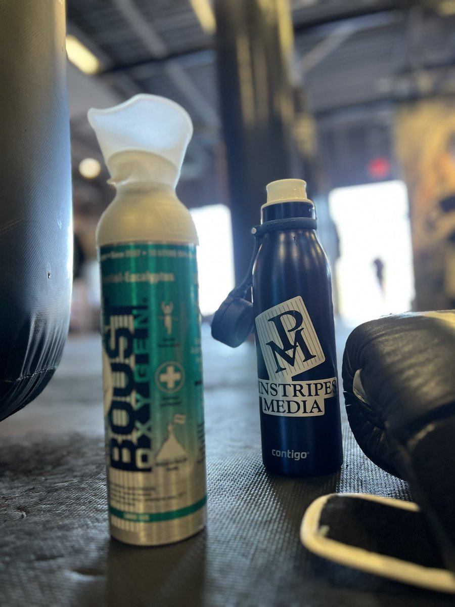 PinstripesMedia's tweet photo. Boost Oxygen is IN-STORE at nationwide sporting goods retailers, including:
@DICKS
@Academy
@SCHEELS
@DunhamsSports
@PureHockey
#performancerecoveryresults https://t.co/lkVSHdTNt3