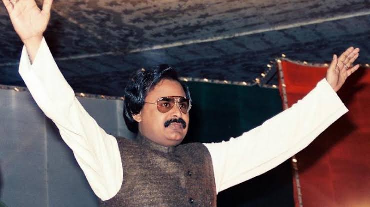 AreeshanHashmi1's tweet photo. ہم اہلِ وفا حوصلہ بردار رہیں ��ے، 
وعدہ ہے کہ قائد کے وفادار رہیں گے۔ ❤

@AltafHussain_90 
#AltafHussainPlatinumJubilee https://t.co/eRCnTCTnAH