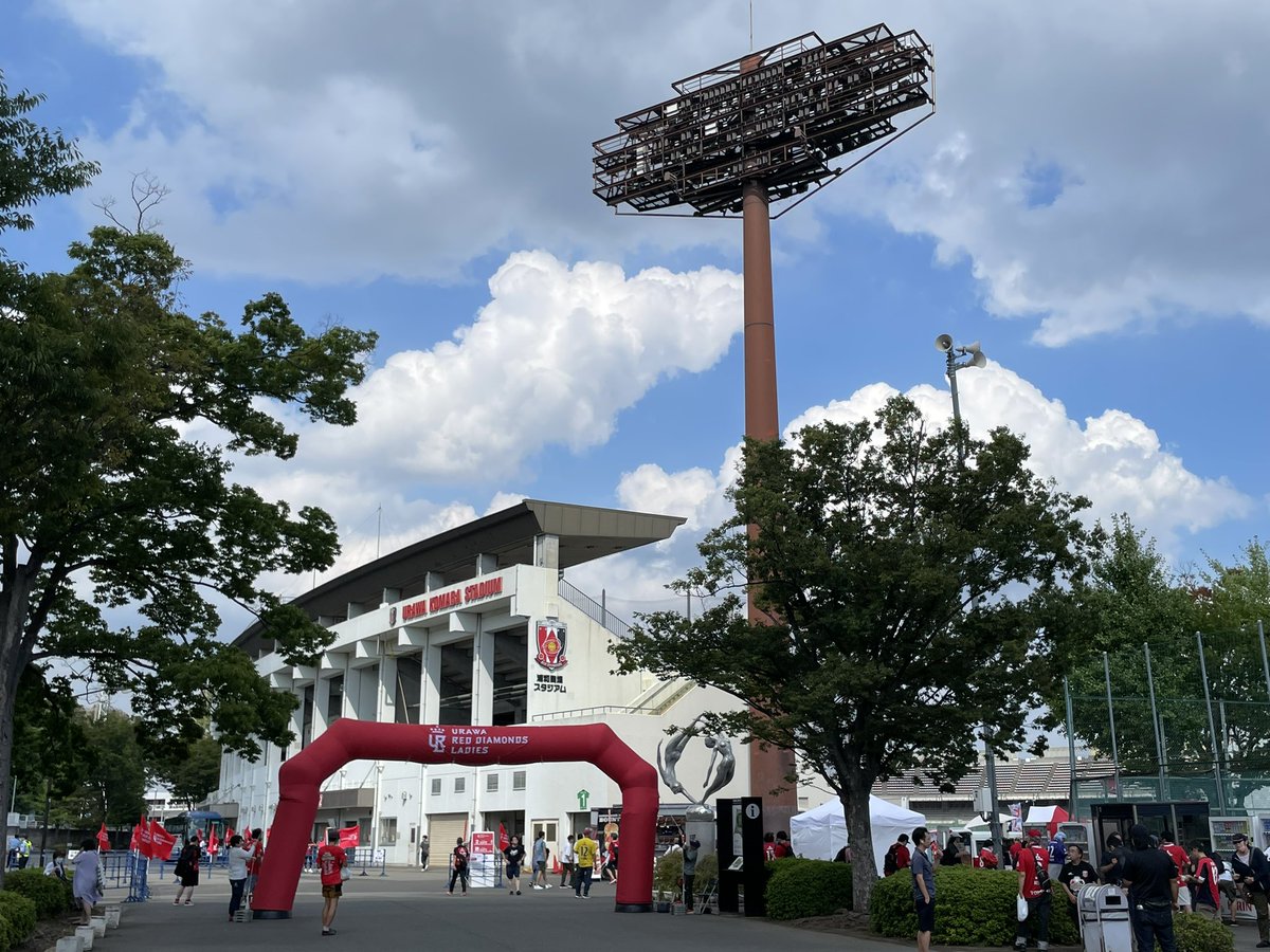 kei358168's tweet photo. 聖地巡礼からのレジーナ観戦⚽️
女子の試合をスタジアムで観るのは澤穂希さん最終試合ぶり。
＃サンフレ
＃レジーナ
＃盛田軒
＃関東ビジターでもサンフレの勝利が久々に観たい https://t.co/4bvLXs3RXw