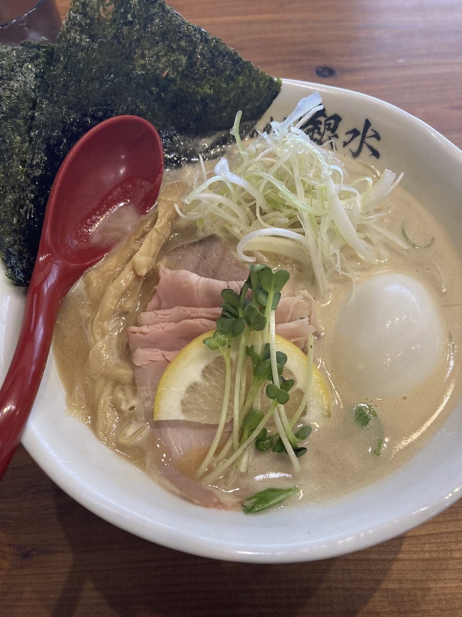 ei_fujikawa's tweet photo. COEDO KAWAGOE F.Cのパートナー企業「古民家らぁめん銀水」さんにて、試合前のエネルギーチャージ🔥

めちゃくちゃ美味しい濃厚醤油をいただきました🙏

今日も勝つぞ🔥
#古民家らぁめん銀水
#COEDOKAWAGOEFC https://t.co/spJ6IE06Wr