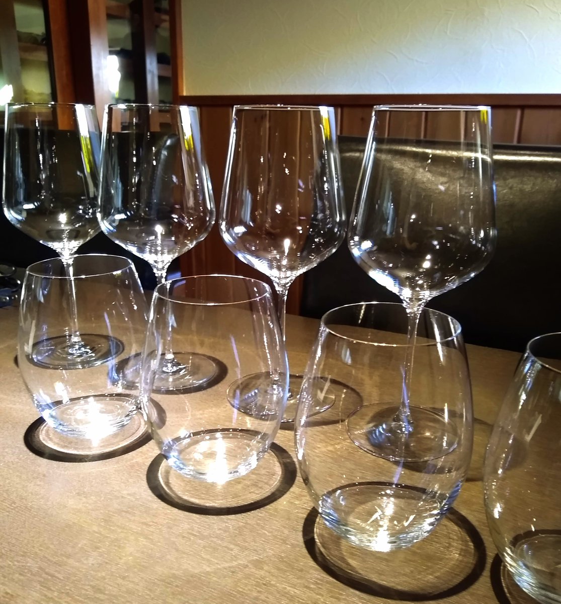 may_shiraz2011's tweet photo. ワイン飲んでますか?
オーストラリアのワイングラス
Plumm / プラス グラスを新調しました。
うすはり感があり良いグラスです。
ブログ👇
https://t.co/v2yhkBEOuz
#ワイン
#新潟
#オーストラリア
#ワイングラス
#Plumm https://t.co/9Tp4bfCS7f
