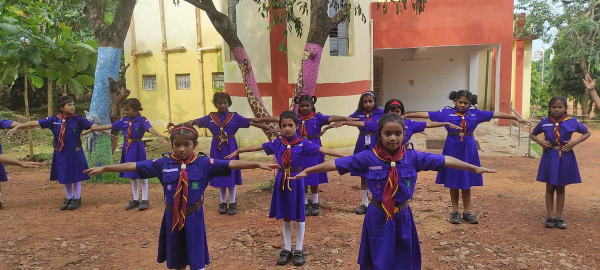 kv316064350's tweet image. 🌟📚 Our primary classrooms are all about FUN-filled learning! 🎉🧒📝 From interactive games to creative projects, we believe in making education an adventure. 🤗🎨 Let&apos;s nurture curious minds with laughter and excitement! 🚀📖 #LearningWithFun #PrimaryEducation #CuriousMinds
