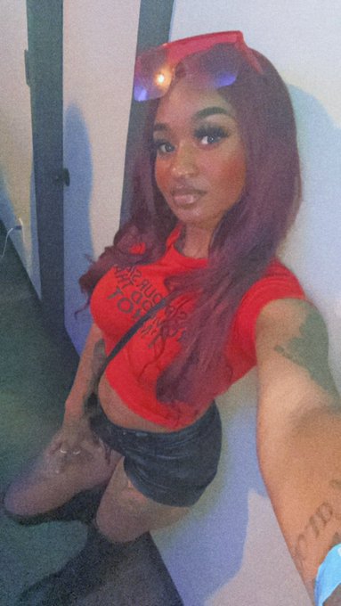 Let Me Remind You I&rsquo;m Still That Bitch😜😜 https://t.co/7n1zY2ZgYz<a href="/tag/ebonyslut"class="tags"><span>#ebonyslut</span></a><a href="/tag/onlyfans"class="tags"><span>#onlyfans</span></a><a href="/tag/onlyfanspromo"class="tags"><span>#onlyfanspromo</span></a><a href="/tag/subcribe"class="tags"><span>#subcribe</span></a>