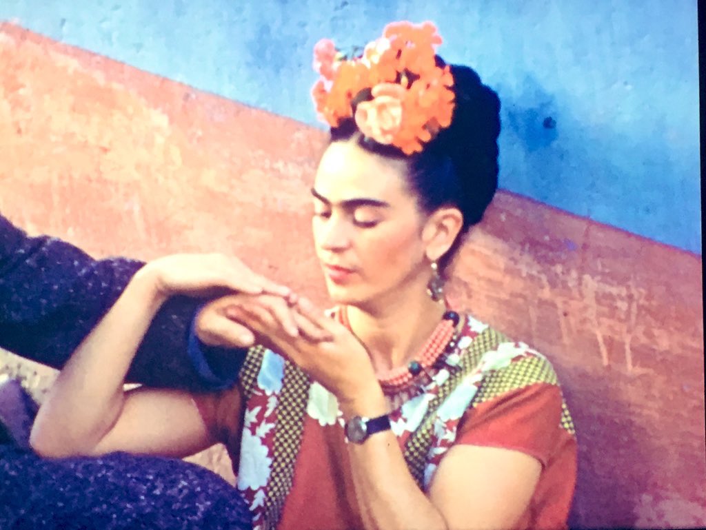 robynconnery1's tweet photo. I captured these shots from the film being shown at the ‘Diego and Frida’ Exhibition at #AGSA (Art Gallery South Australia)
Here #FridaKahlo lovingly caresses #RiveraDiego’s hand. It was a #passionate and #tempestuous relationship ( they married and divorced and married again ) https://t.co/qN5iUrxG6n