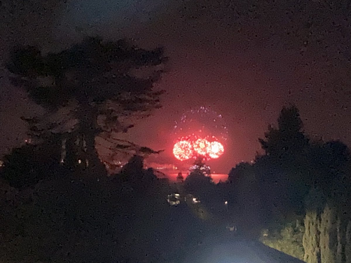 ʞsnW uolƎ 🍥 tweet media