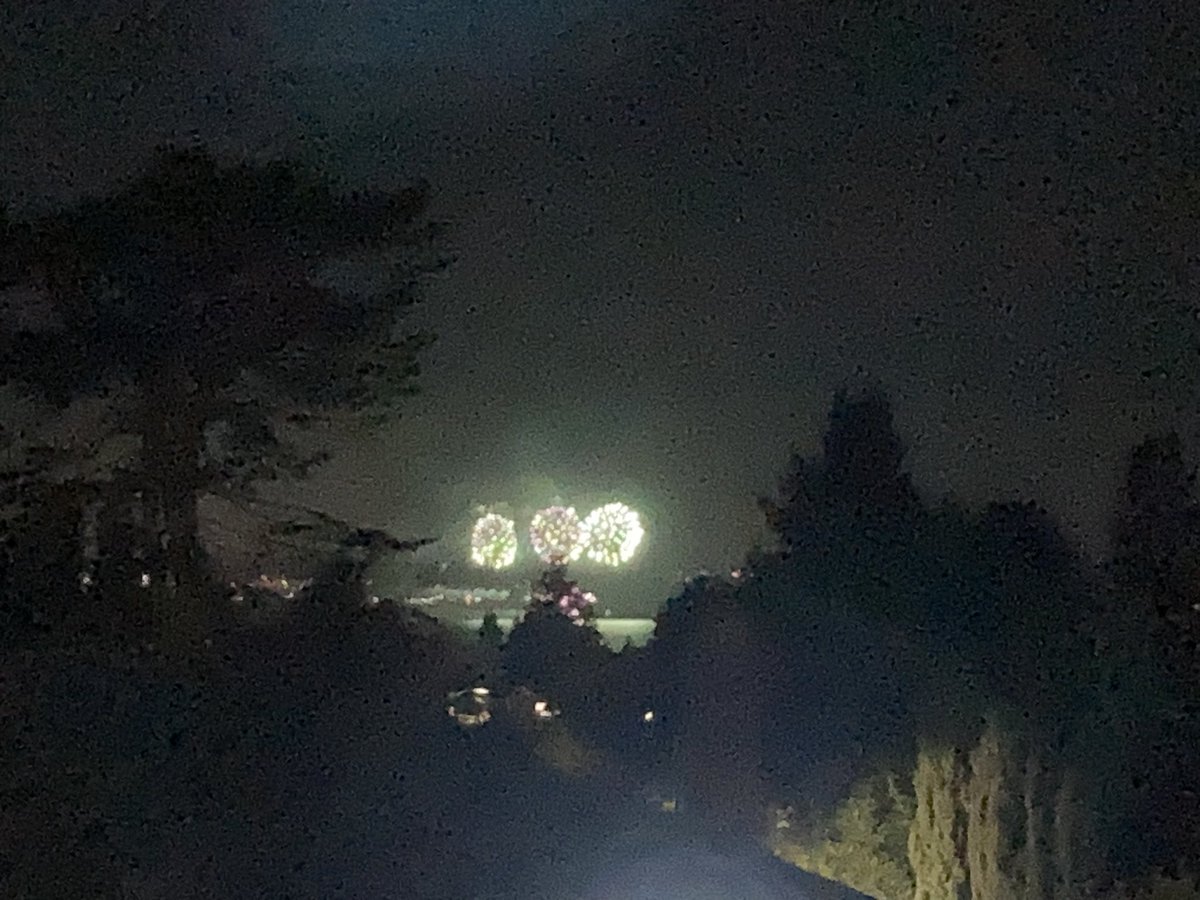 ʞsnW uolƎ 🍥 tweet media