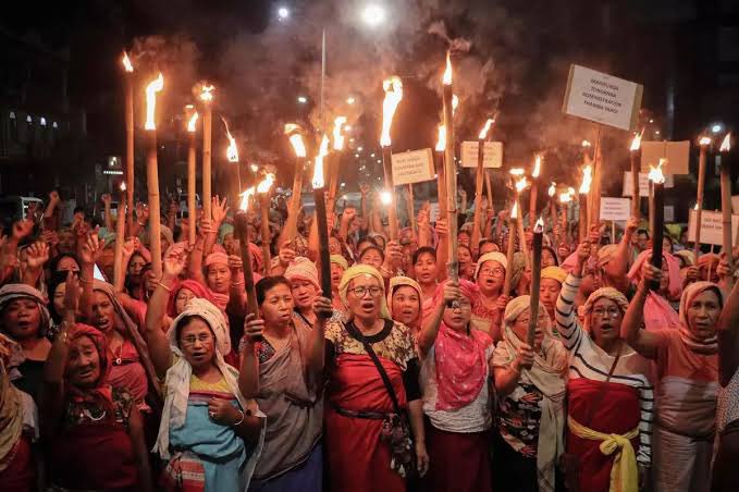 When a girl is borne to a family, many parents refers to Goddess Lakshmi’s blessing. 

In Manipur, we refer and just say “Meira Paibi!” Not just the blessings but the power, the birth of a Meitei Nupi will bring in a family is well known. 

#ManipurInJantarMantar is a solidarity