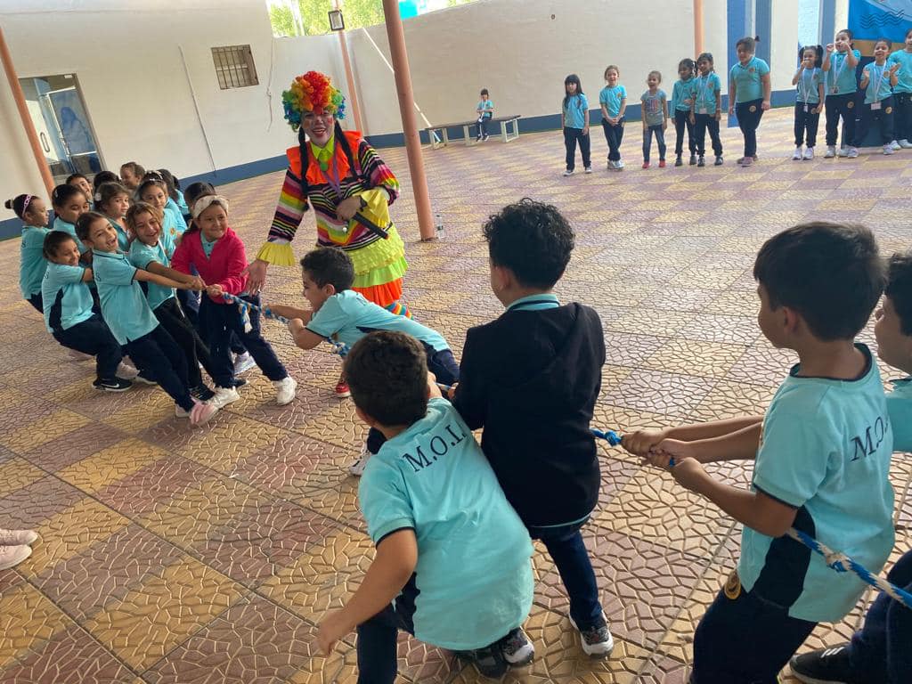 MoisActivities's tweet photo. Extracurricular activities for kindergarteners directly contribute to how much fun will be involved in the entire learning process.
Here are our little kiddos enjoying their time with the clown.
May God bless you, little angels!
Kindergarten
Fun
Love of friends
Love of school https://t.co/EicCOrSGRX