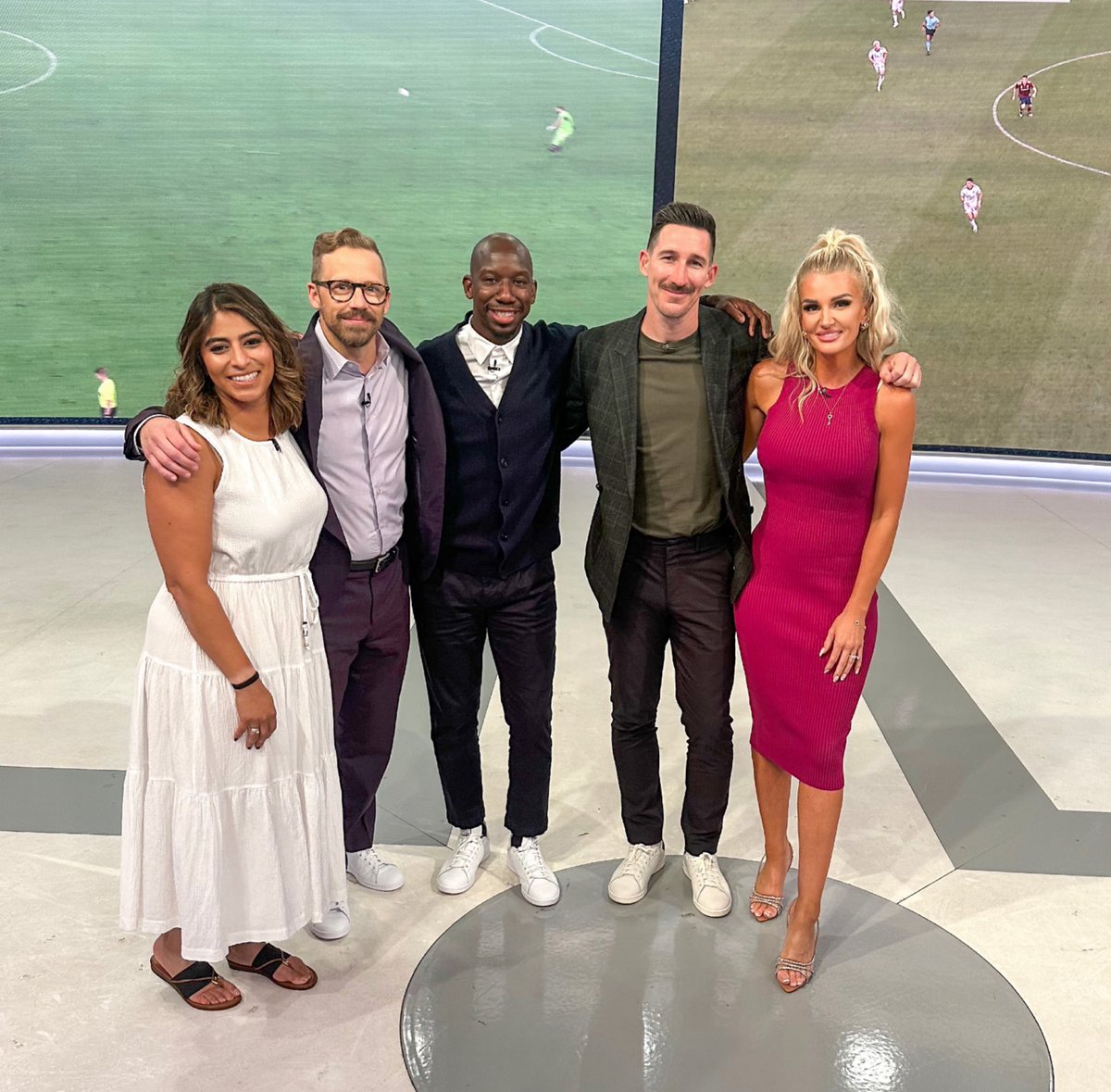 KaylynKyle's tweet image. ⚽️ 🩷 #MLS360 
@ChristinaUnkel @liam_mchugh @BWPNINENINE @SachaKljestan