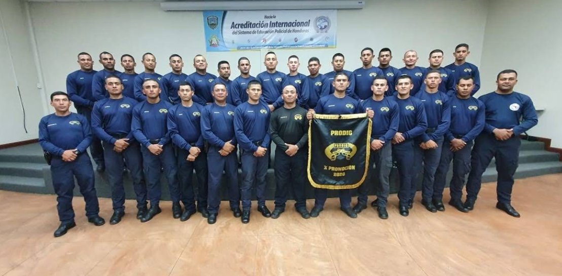 "La seguridad de nuestras máximas autoridades y visitantes extranjeros es nuestra prioridad. Nuestros funcionarios en la DNPSE están altamente preparados a través del curso PRODIG, garantizando protección y profesionalismo en todo momento. 🛡️🤝🌎 #PoliciaNacional #PRODIG #DNPSE"