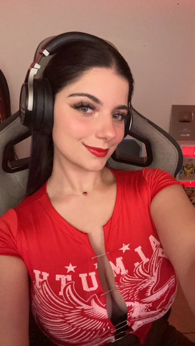 Directo yayayay en twitch: girlofnox https://t.co/9BENT2BTnx<a href="/tag/onepiece"class="tags"><span>#onepiece</span></a>