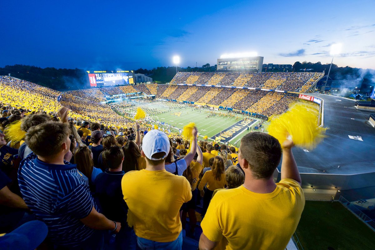 WestVirginiaU's tweet photo. Stadium: Striped 🟨🟦 https://t.co/Rbw4wq6nOS