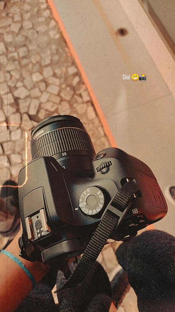 dieizenazario's tweet photo. Hoje foi dia de encontrar  outros fotógrafos em Curitiba e sair em grupo para fotografar por aí, apaixonada! 🧡 https://t.co/MJwItVdWbA