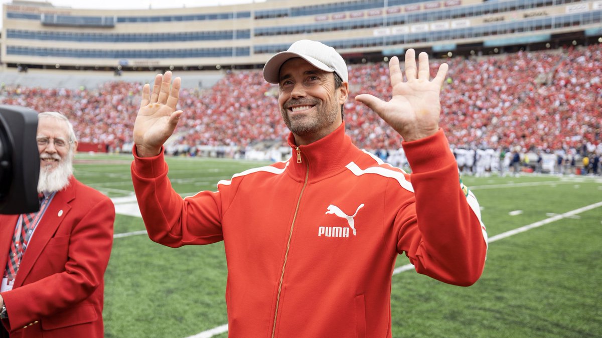 BadgerTrackXC's tweet photo. Once a Badger, always a Badger! 

Congrats to Pascal Dobert on being inducted into the UW Athletics Hall of Fame! 

#Badgers || #OnWisconsin https://t.co/u94LL6vC3m