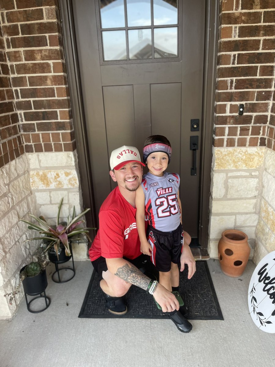 JessieLong9222's tweet photo. My baby had his 1st football game today 😍 https://t.co/pOAhAreohU