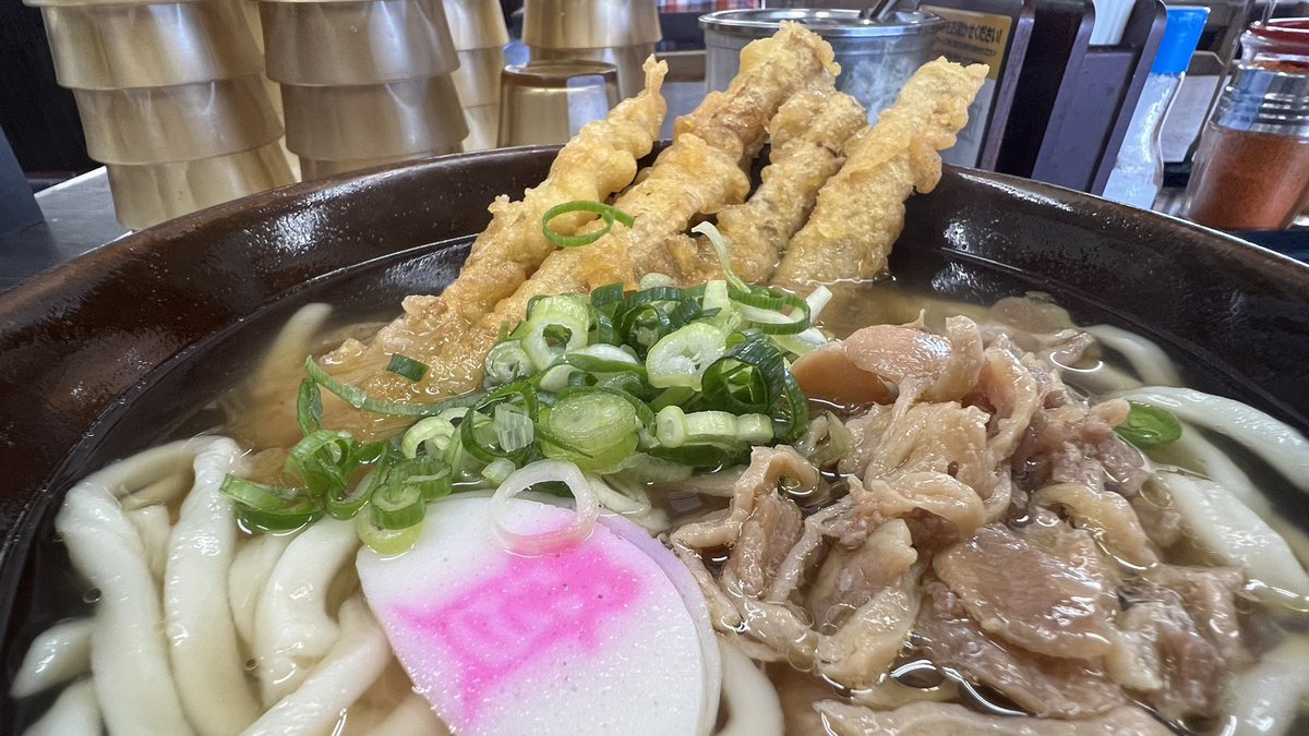 sid_field1961's tweet photo. 久しぶりに来ました🚗🚖『資さんうどん』🍜😆👍️❤️

かしわごぼう天うどん😌🌸💓がMy定番メニュー✌️💯

「しそおにぎり」にとろろ昆布巻いてみましコレなかなか美味でしたぁ✌️💯👍

#資さんうどん #資さんうどん古賀店 #かしわごぼう天うどん #とろろ昆布 #とろろ昆布おにぎり https://t.co/aE3Popr7L1