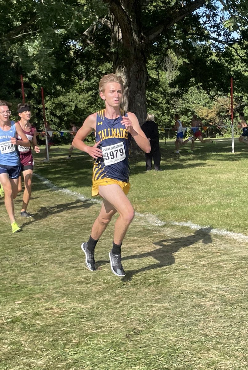 tallmadge_xc's tweet photo. Boys team finished 6th - 37 schools competed at the boardman invite.  Naiman -3rd, Adams -11th, Newenhisen 41st, Wendland - 68th, Gurley 79th.  475 runners competed. https://t.co/92p6tz0Y5J