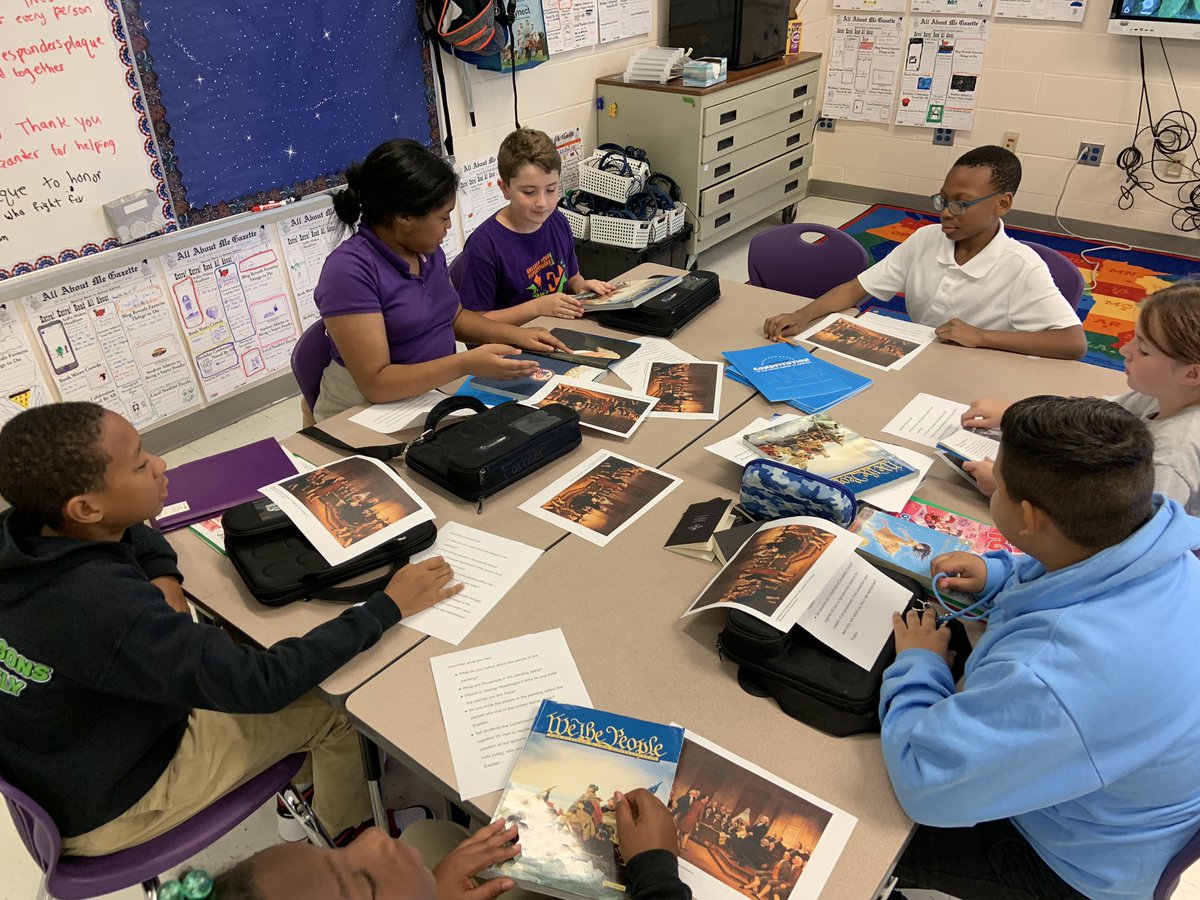Fordfab5's tweet photo. 5th grade @FarmerDragons taking time to celebrate Constitution Day https://t.co/miUrpLyPot