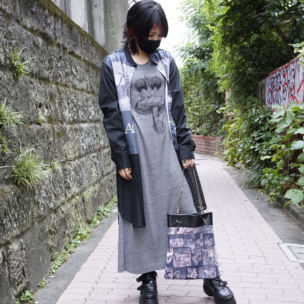 GOSOUTHH's tweet photo. Tシャツタイプのマキシワンピ、涼しいし体型もカバー。
全身真っ黒にならない、チャコールグレーがコーデしやすくておすすめ。
https://t.co/hLHKqdP6Bh
#AcrylBONES #通販 https://t.co/9tWjsfS6nn