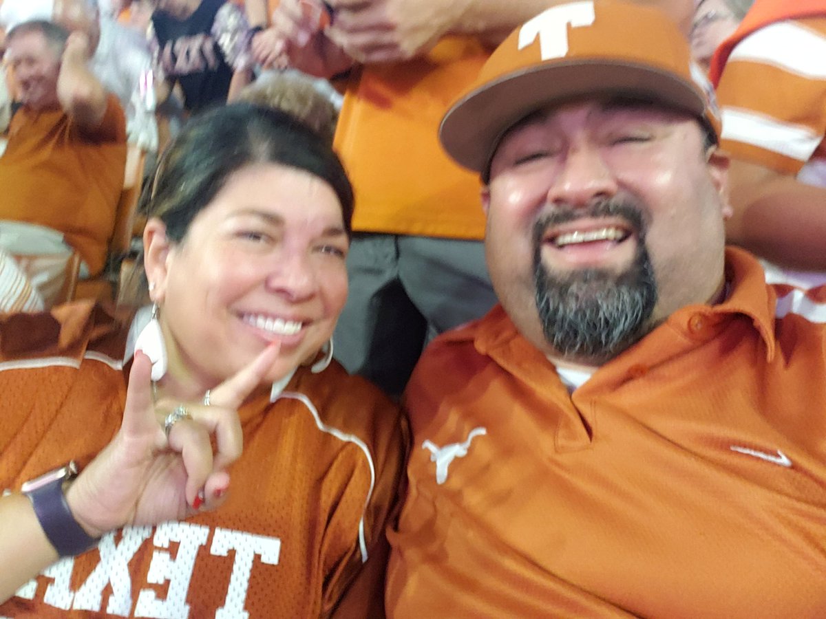 andy1841's tweet image. #Hookem enjoying the Texas game.