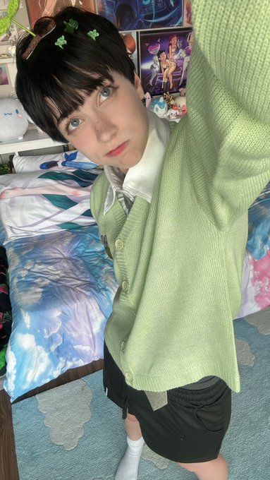 See you in a sec 🌱 https://t.co/LDq96MoiWk https://t.co/pZXuigujjE