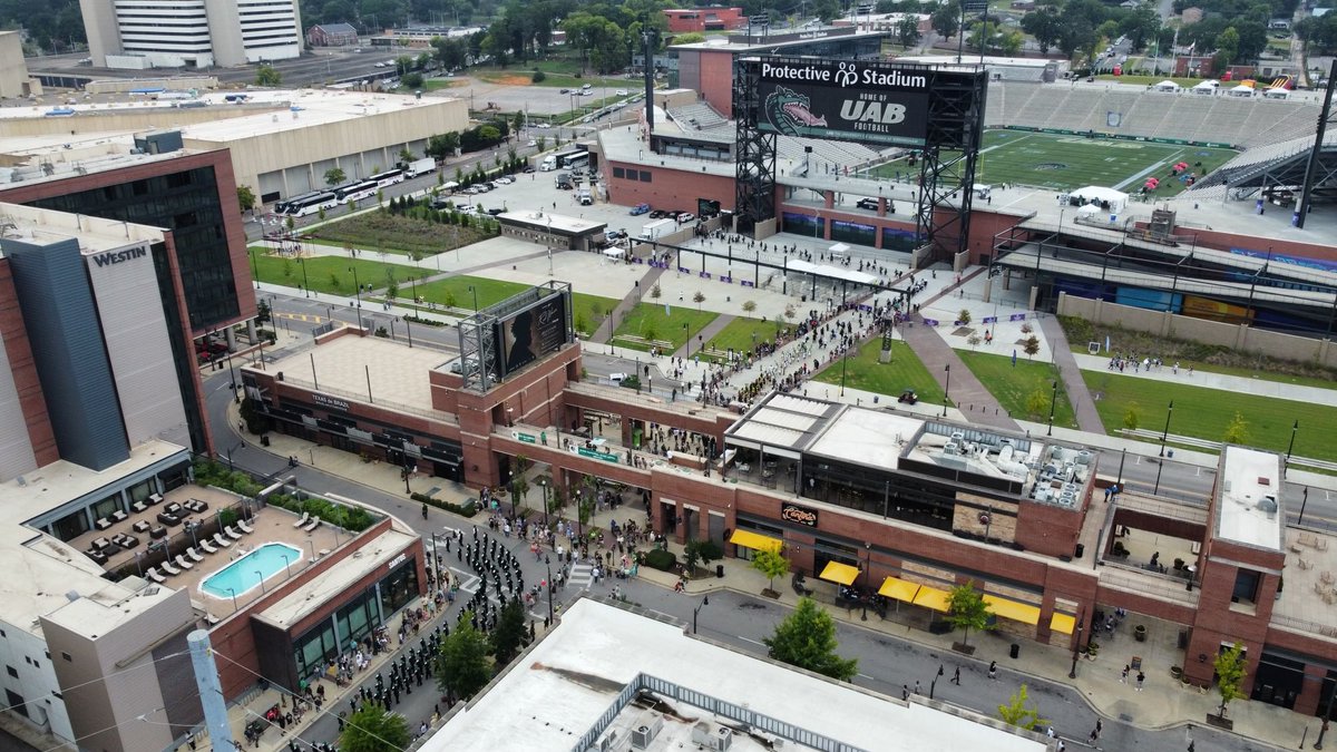 eventivesports's tweet photo. Gameday Views from our UAB Gameday team! 🤩

#EventiveSports https://t.co/ZldcVM7ZmU