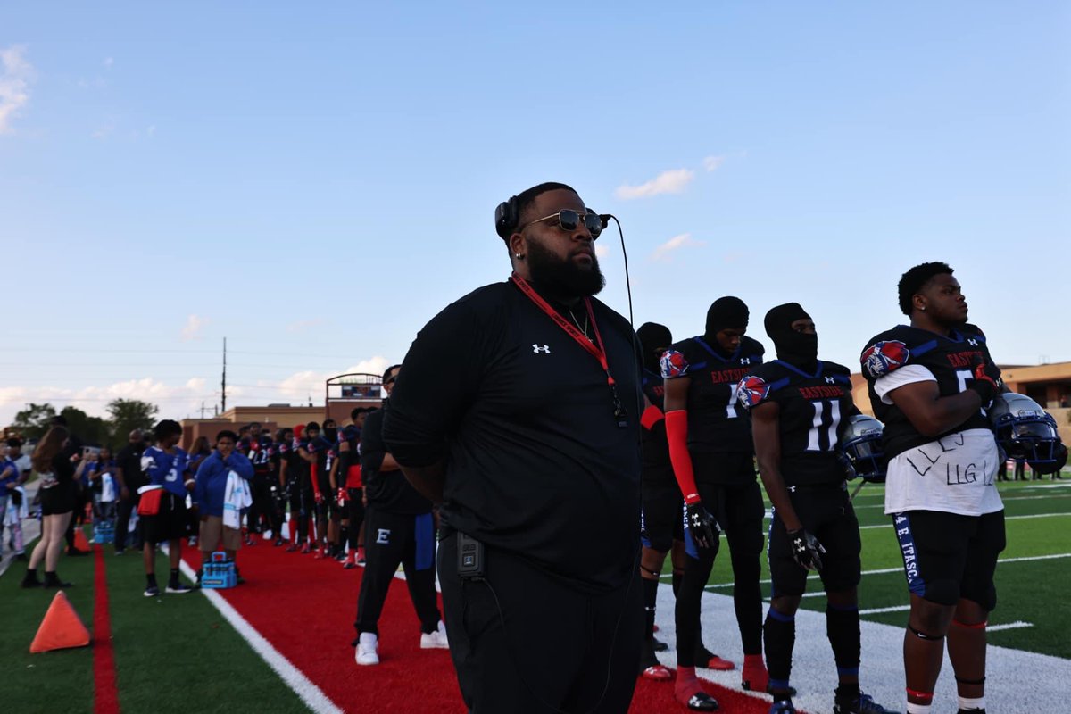 CoachPcasso's tweet photo. Leader of Men #IAATE https://t.co/eijetvoQBW
